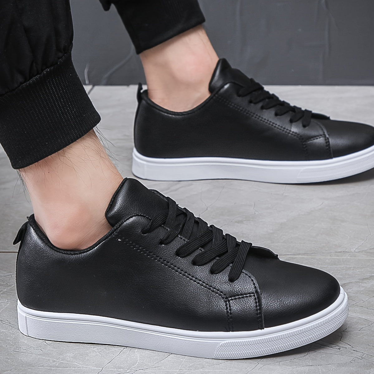 Men's PU Leather Lace-up Skate Sneakers